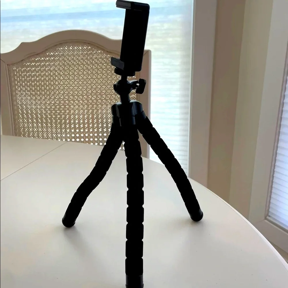 Tripod, for phone, folds up